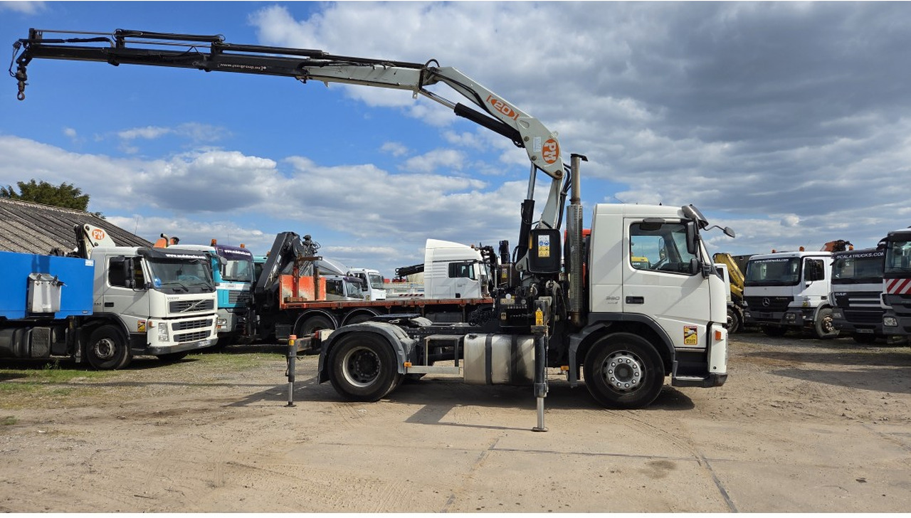 VOLVO FM 360 4X2 EURO 3 TRACTOR UNIT CRANE PM 20T MANUAL GEARBOX - 트랙터 유닛 : 사진 5 VOLVO FM 360 4X2 EURO 3 TRACTOR UNIT CRANE PM 20T MANUAL GEARBOX - 트랙터 유닛 : 사진 5