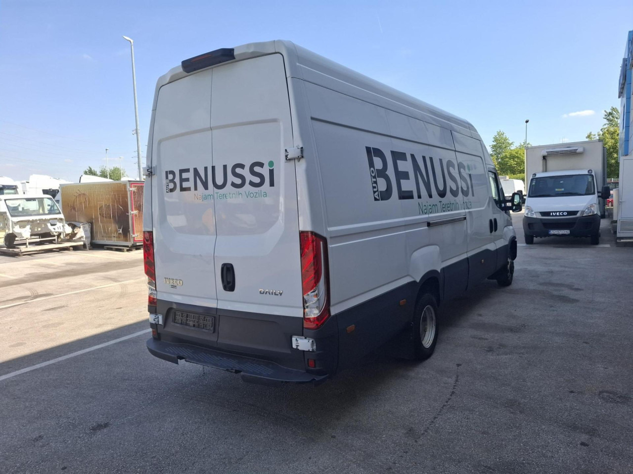 IVECO Daily 35C18H V - 승합차 : 사진 3 IVECO Daily 35C18H V - 승합차 : 사진 3