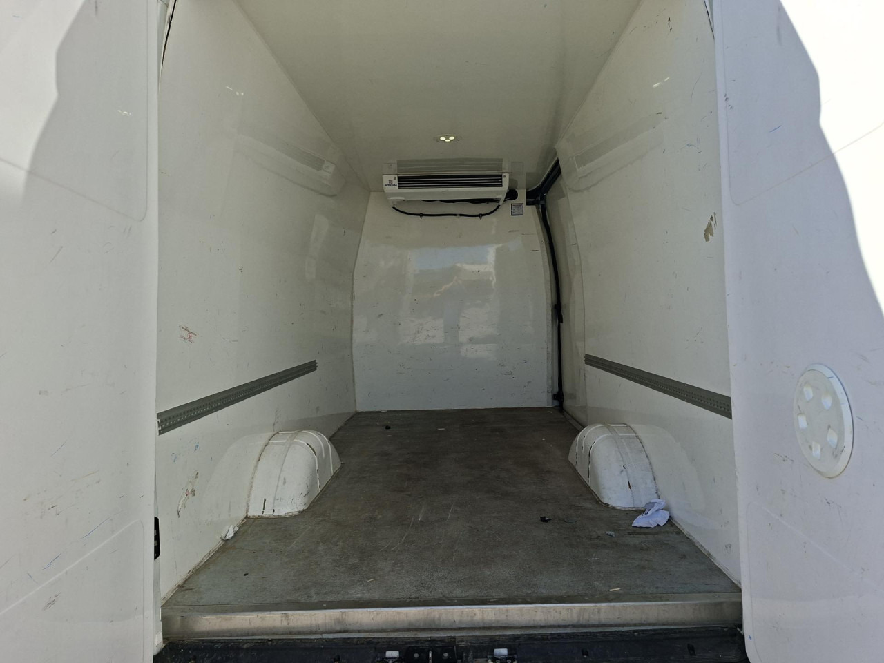 IVECO Daily 35S14V - 냉동 밴 : 사진 5 IVECO Daily 35S14V - 냉동 밴 : 사진 5