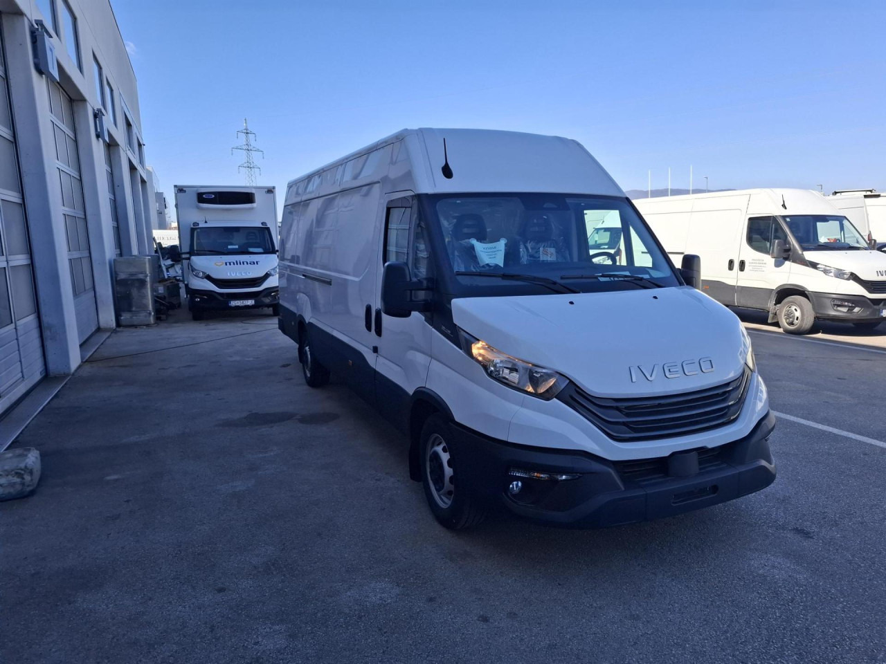 IVECO Daily 35S14V - 승합차 : 사진 2 IVECO Daily 35S14V - 승합차 : 사진 2