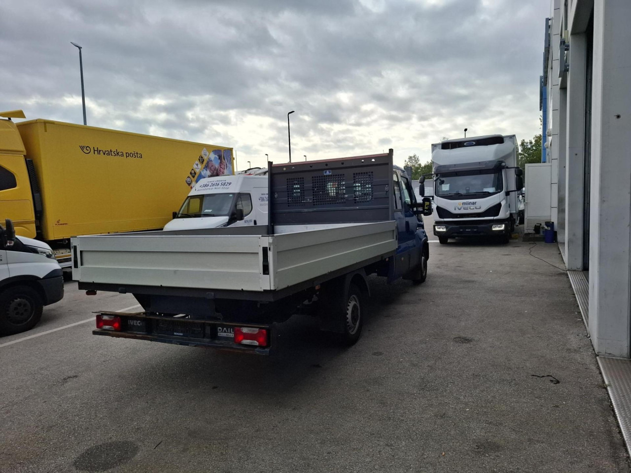 IVECO Daily 35S16A8 - 패널 밴, 콤비 밴 : 사진 4 IVECO Daily 35S16A8 - 패널 밴, 콤비 밴 : 사진 4