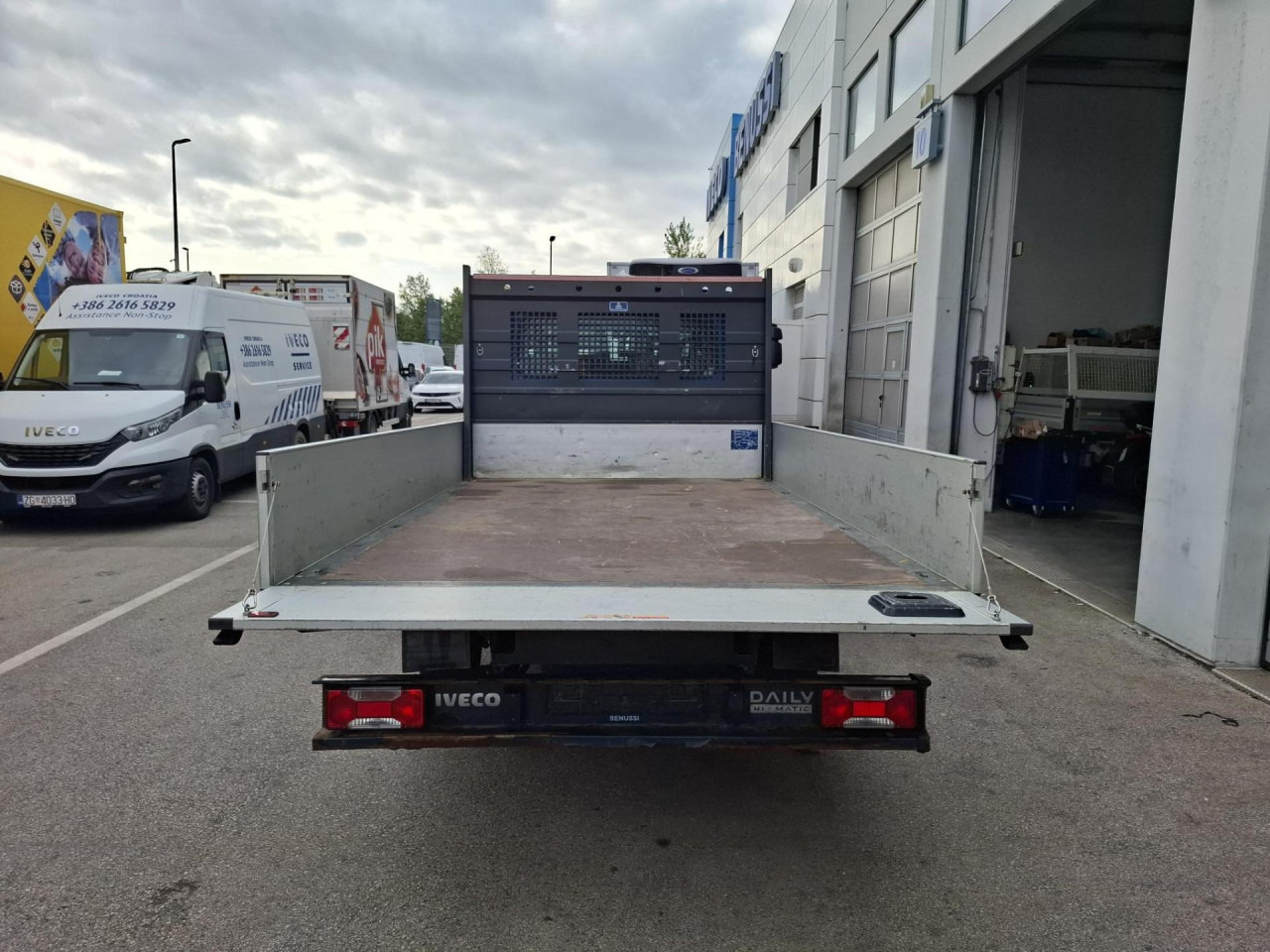 IVECO Daily 35S16A8 - 패널 밴, 콤비 밴 : 사진 5 IVECO Daily 35S16A8 - 패널 밴, 콤비 밴 : 사진 5