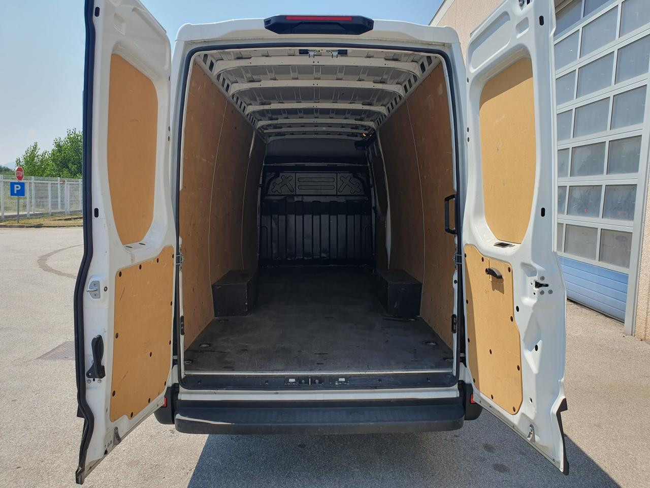 IVECO Daily 35S16V - 승합차 : 사진 5 IVECO Daily 35S16V - 승합차 : 사진 5