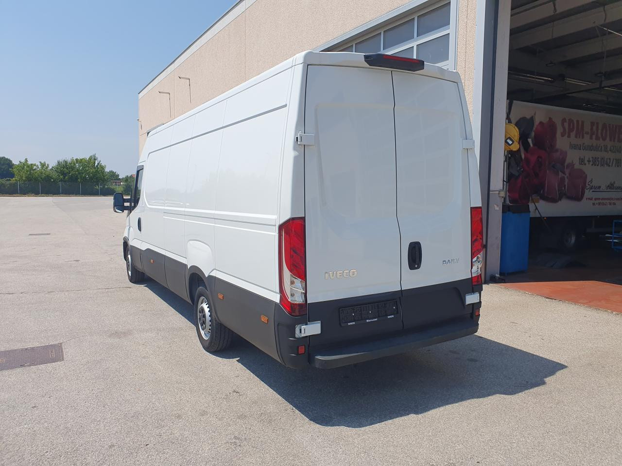 IVECO Daily 35S16V - 승합차 : 사진 3 IVECO Daily 35S16V - 승합차 : 사진 3