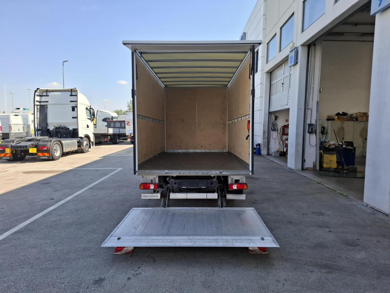 IVECO Daily 35S16 - 패널 밴 : 사진 5 IVECO Daily 35S16 - 패널 밴 : 사진 5
