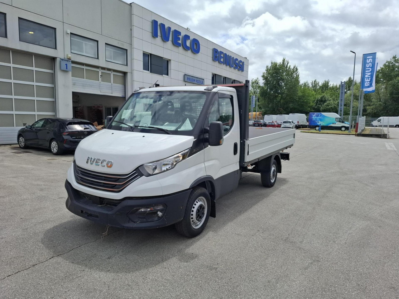 IVECO Daily 35S16 - 패널 밴 : 사진 1 IVECO Daily 35S16 - 패널 밴 : 사진 1