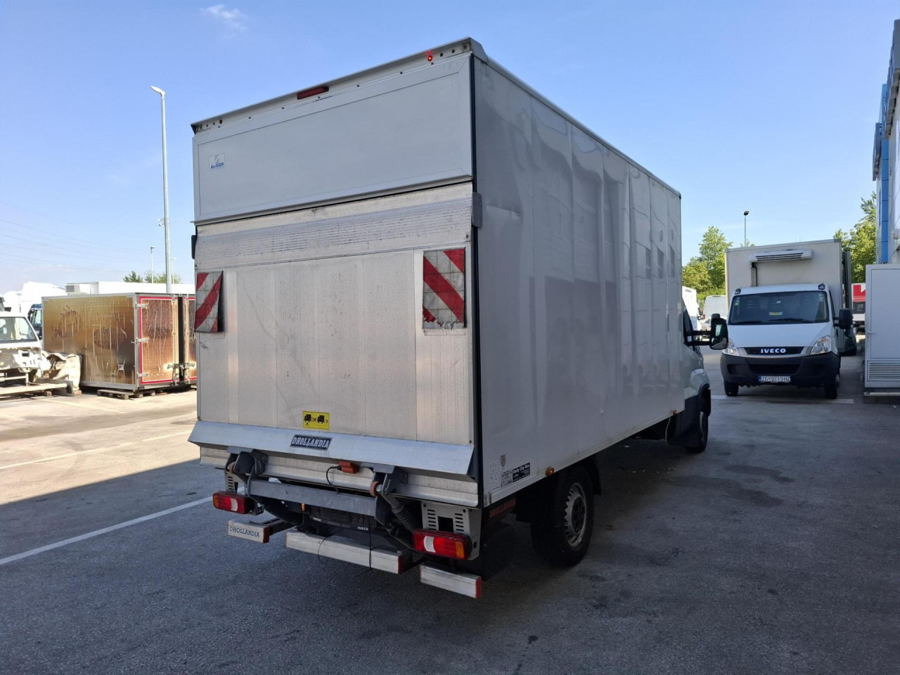 IVECO Daily 35S16 - 패널 밴 : 사진 3 IVECO Daily 35S16 - 패널 밴 : 사진 3