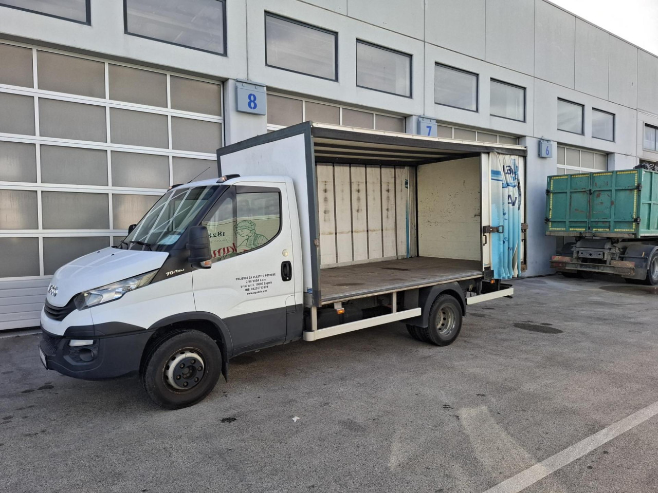 IVECO Daily 70C15 - 커튼 사이드 밴 : 사진 5 IVECO Daily 70C15 - 커튼 사이드 밴 : 사진 5