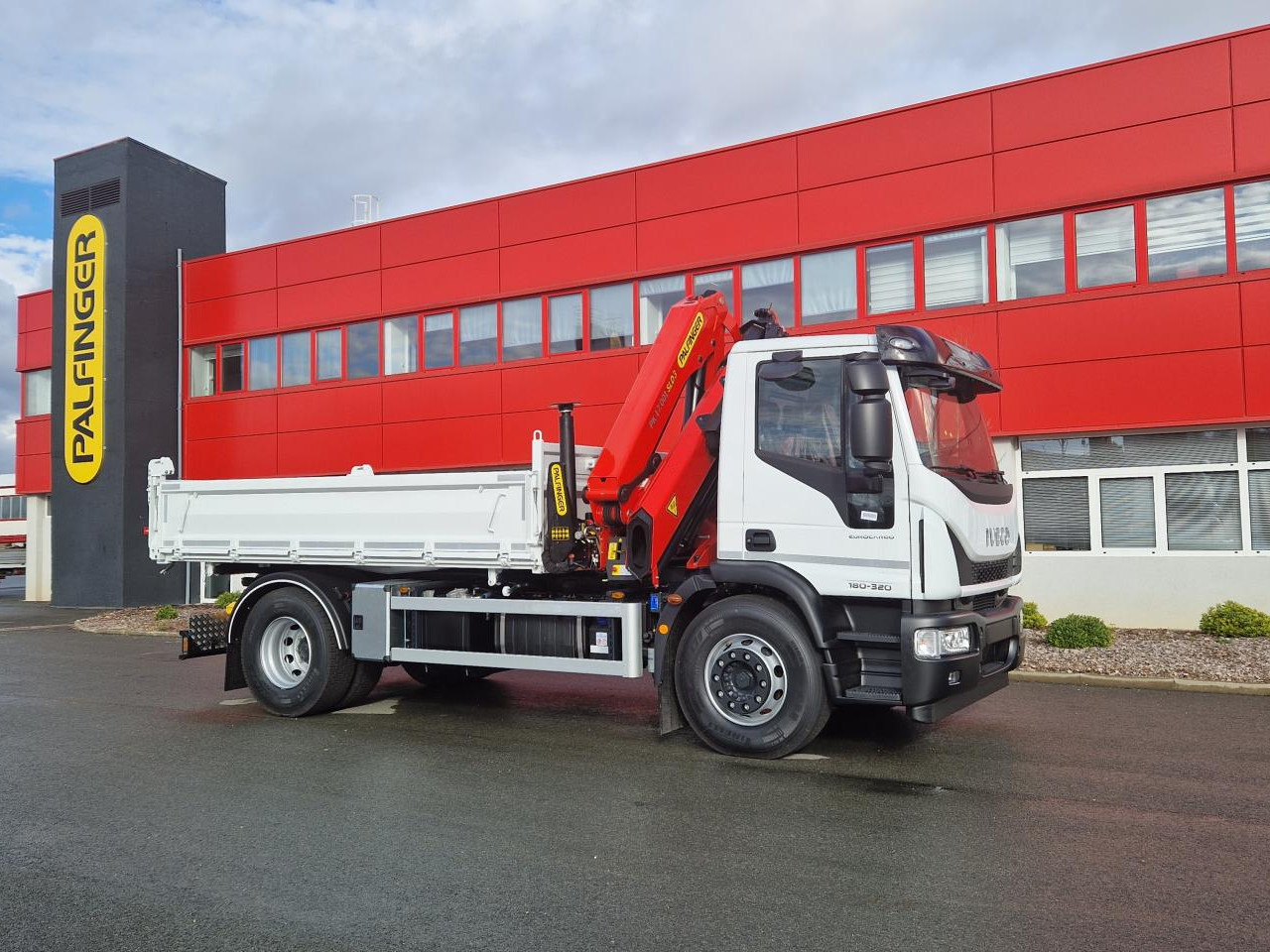 IVECO Eurocargo ML180E32 - 덤프트럭 : 사진 2 IVECO Eurocargo ML180E32 - 덤프트럭 : 사진 2
