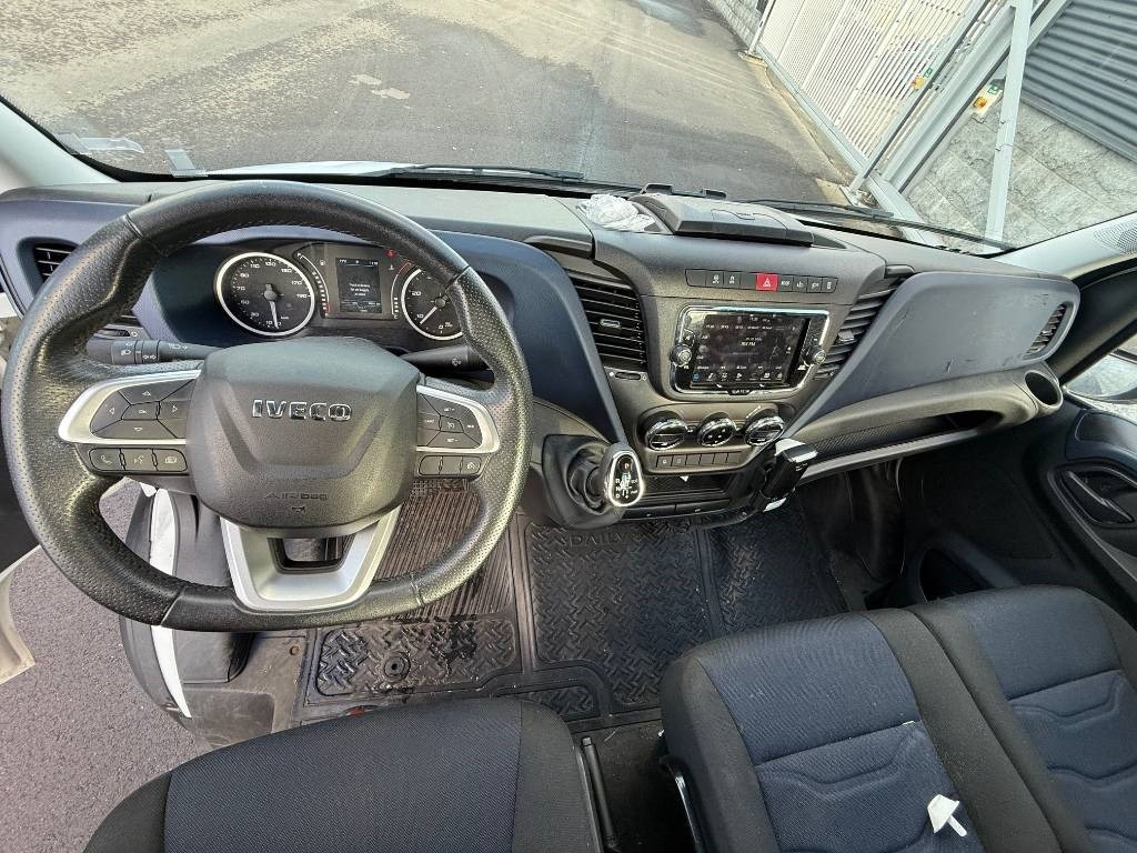 Iveco Daily 35 - NP Hi - Matic - 패널 밴 : 사진 5 Iveco Daily 35 - NP Hi - Matic - 패널 밴 : 사진 5
