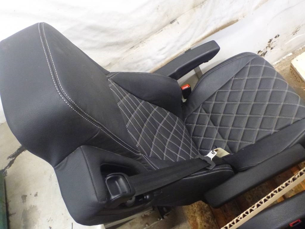 Mercedes-Benz Actros - 운전실 트럭 용 : 사진 3 Mercedes-Benz Actros - 운전실 트럭 용 : 사진 3