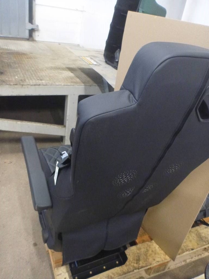 Mercedes-Benz Actros - 운전실 트럭 용 : 사진 2 Mercedes-Benz Actros - 운전실 트럭 용 : 사진 2