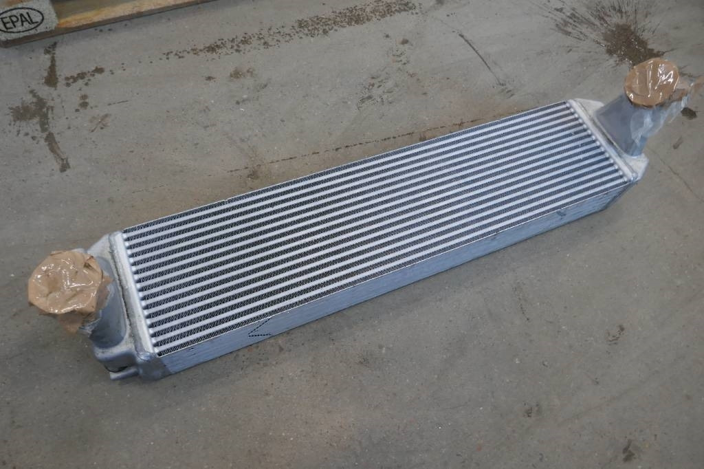 Volvo EC 300 E, Intercooler voe17514327 - 라디에이터 건설기계 용 : 사진 2 Volvo EC 300 E, Intercooler voe17514327 - 라디에이터 건설기계 용 : 사진 2