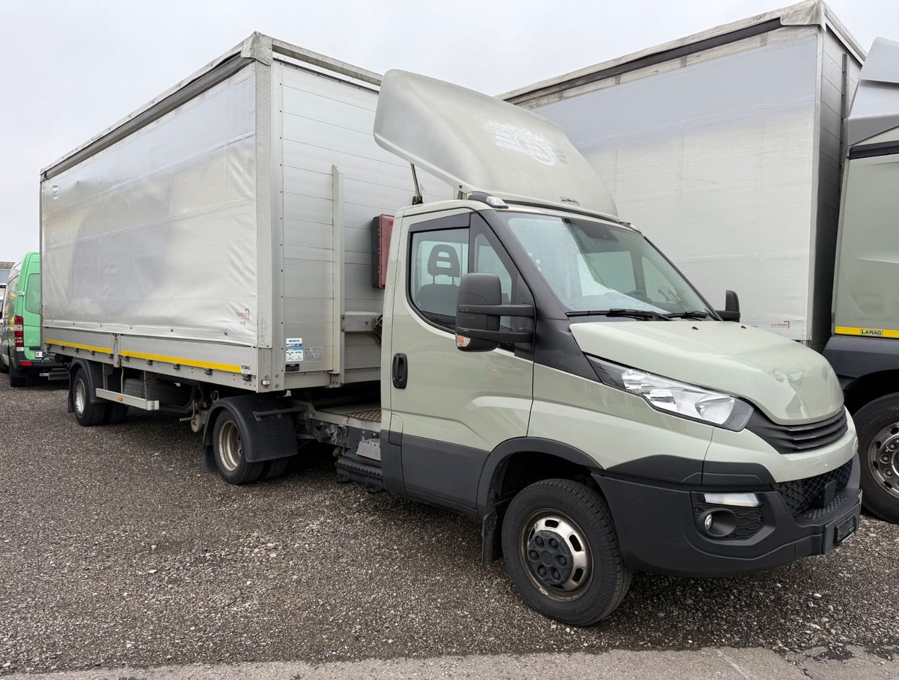 Iveco 50C18T Daily 4x2,E6,mit Auflieger Mobas 7.5 Lade - 트랙터 유닛 : 사진 1 Iveco 50C18T Daily 4x2,E6,mit Auflieger Mobas 7.5 Lade - 트랙터 유닛 : 사진 1