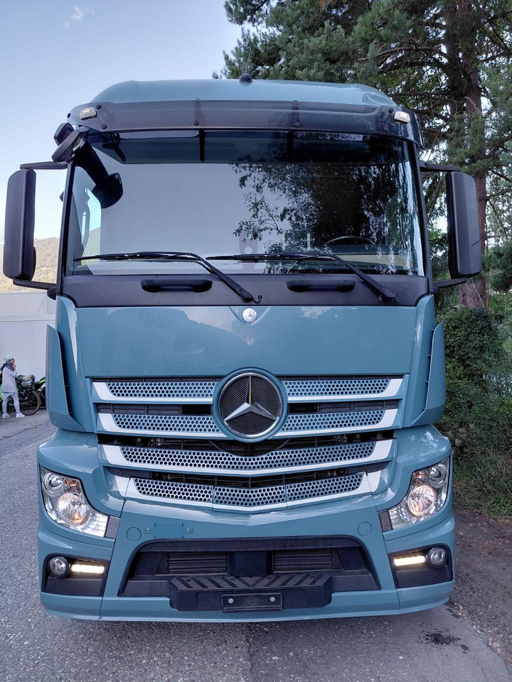 Mercedes-Benz Actros 1836 4x2, E6, Ladebordwand, Fahrschule - 커튼사이더 트럭 : 사진 2 Mercedes-Benz Actros 1836 4x2, E6, Ladebordwand, Fahrschule - 커튼사이더 트럭 : 사진 2
