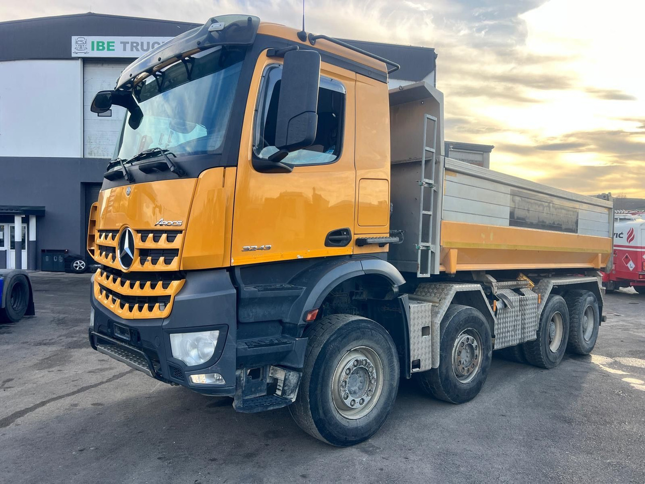 Mercedes-Benz Arocs 3243 8x4, E6, Trösch Kipper - 덤프트럭 : 사진 3 Mercedes-Benz Arocs 3243 8x4, E6, Trösch Kipper - 덤프트럭 : 사진 3