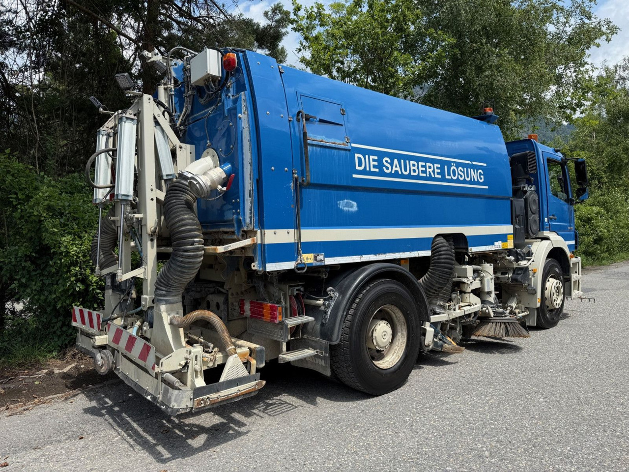 Mercedes-Benz Axor 1829 4x2, E5, EPS, RHD, Faun Kehrmaschine - 거리 청소 차량 : 사진 4 Mercedes-Benz Axor 1829 4x2, E5, EPS, RHD, Faun Kehrmaschine - 거리 청소 차량 : 사진 4