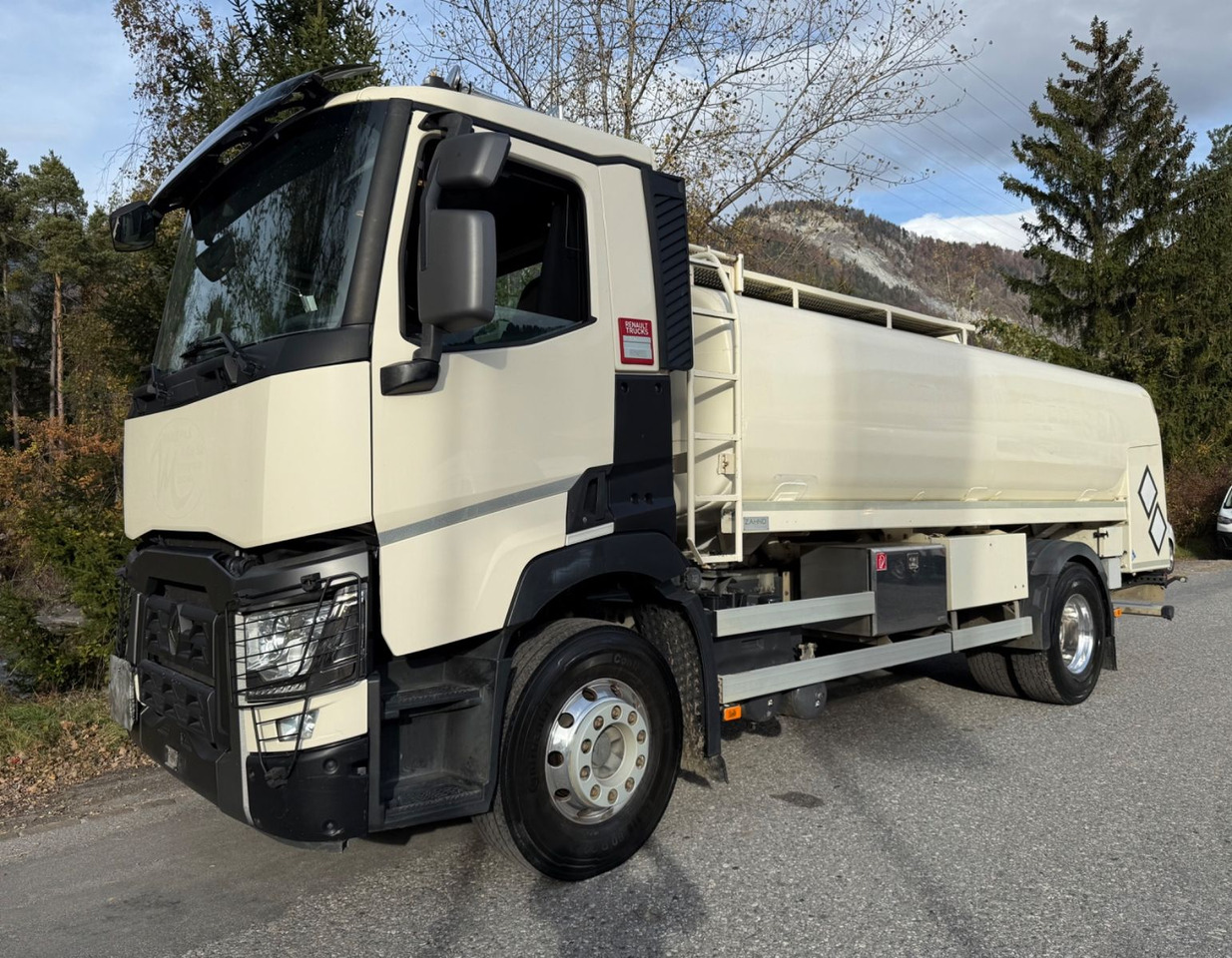 Renault C460 4x2, Euro 6,ADR,Diesel Benzin,Rohr Anhaeger Renault C460 4x2, Euro 6c, ADR, Diesel Benzin - 유조트럭 : 사진 1 Renault C460 4x2, Euro 6,ADR,Diesel Benzin,Rohr Anhaeger Renault C460 4x2, Euro 6c, ADR, Diesel Benzin - 유조트럭 : 사진 1