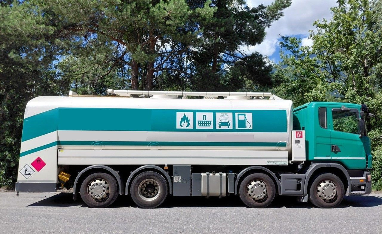 Scania G440 8x2, E5, Schwingenschloegel, 2 Kammern, ADR - 유조트럭 : 사진 3 Scania G440 8x2, E5, Schwingenschloegel, 2 Kammern, ADR - 유조트럭 : 사진 3