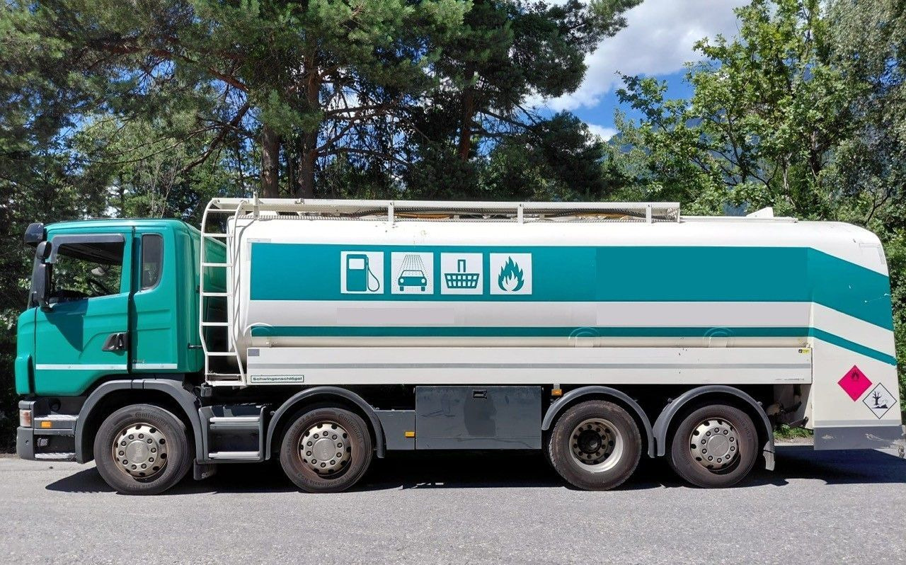 Scania G440 8x2, E5, Schwingenschloegel, 2 Kammern, ADR - 유조트럭 : 사진 4 Scania G440 8x2, E5, Schwingenschloegel, 2 Kammern, ADR - 유조트럭 : 사진 4