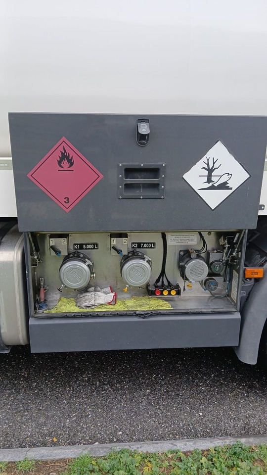 Scania P450 LB 4x2, ADR, Schwarzmueller Anhaenger Fuel - 유조트럭 : 사진 5 Scania P450 LB 4x2, ADR, Schwarzmueller Anhaenger Fuel - 유조트럭 : 사진 5