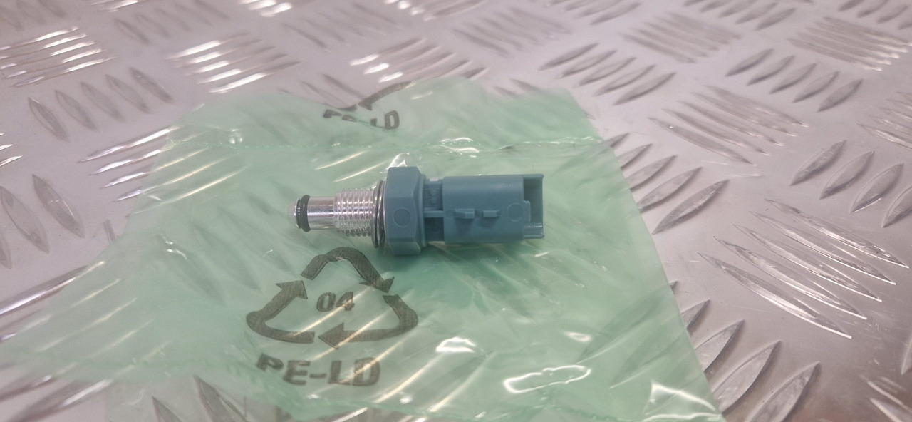 Delphi CR Temperature Sensor - 엔진 및 부품 건설기계 용 : 사진 1 Delphi CR Temperature Sensor - 엔진 및 부품 건설기계 용 : 사진 1