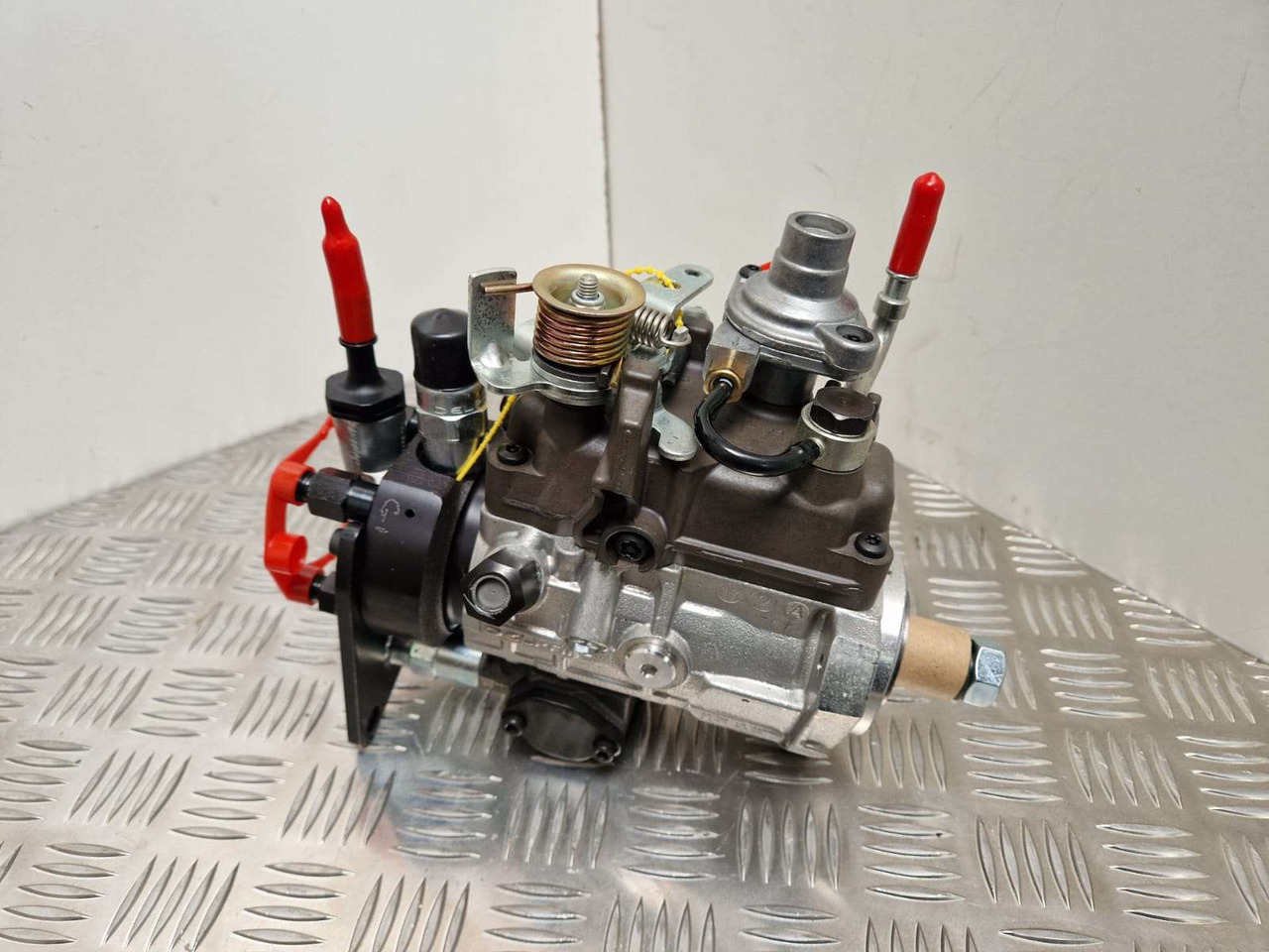 JCB Delphi injection pump 17/925300 - 엔진 및 부품 건설기계 용 : 사진 3 JCB Delphi injection pump 17/925300 - 엔진 및 부품 건설기계 용 : 사진 3