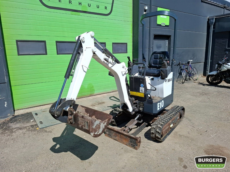 Bobcat E10 - 미니 굴삭기 : 사진 2 Bobcat E10 - 미니 굴삭기 : 사진 2