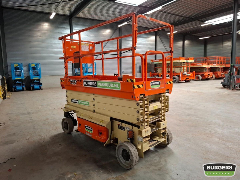 JLG 3246ES - 시저 리프트 : 사진 2 JLG 3246ES - 시저 리프트 : 사진 2