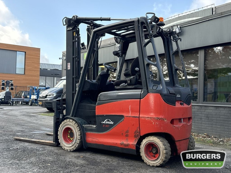 Linde E30H-01 600 - 전기 지게차 : 사진 2 Linde E30H-01 600 - 전기 지게차 : 사진 2