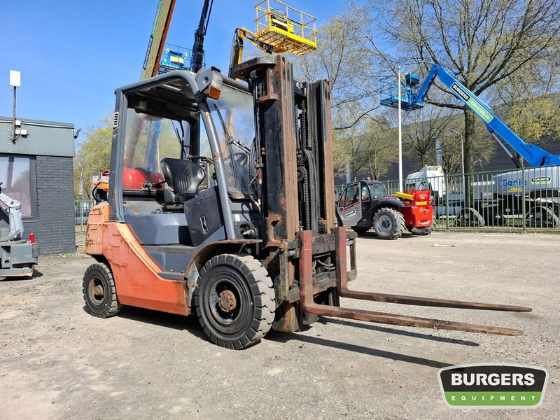 Toyota 02-8FGF20 - LPG 지게차 : 사진 2 Toyota 02-8FGF20 - LPG 지게차 : 사진 2