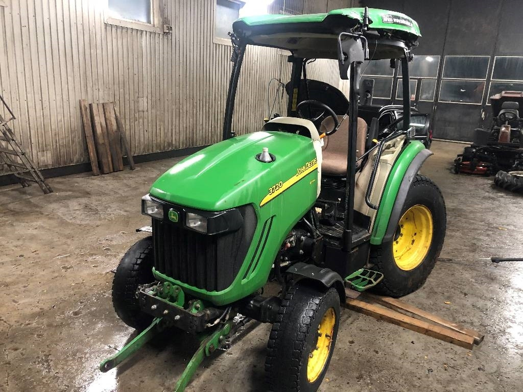 John Deere 3720 Dismantled: only spare parts - 지자체 트랙터 : 사진 3 John Deere 3720 Dismantled: only spare parts - 지자체 트랙터 : 사진 3