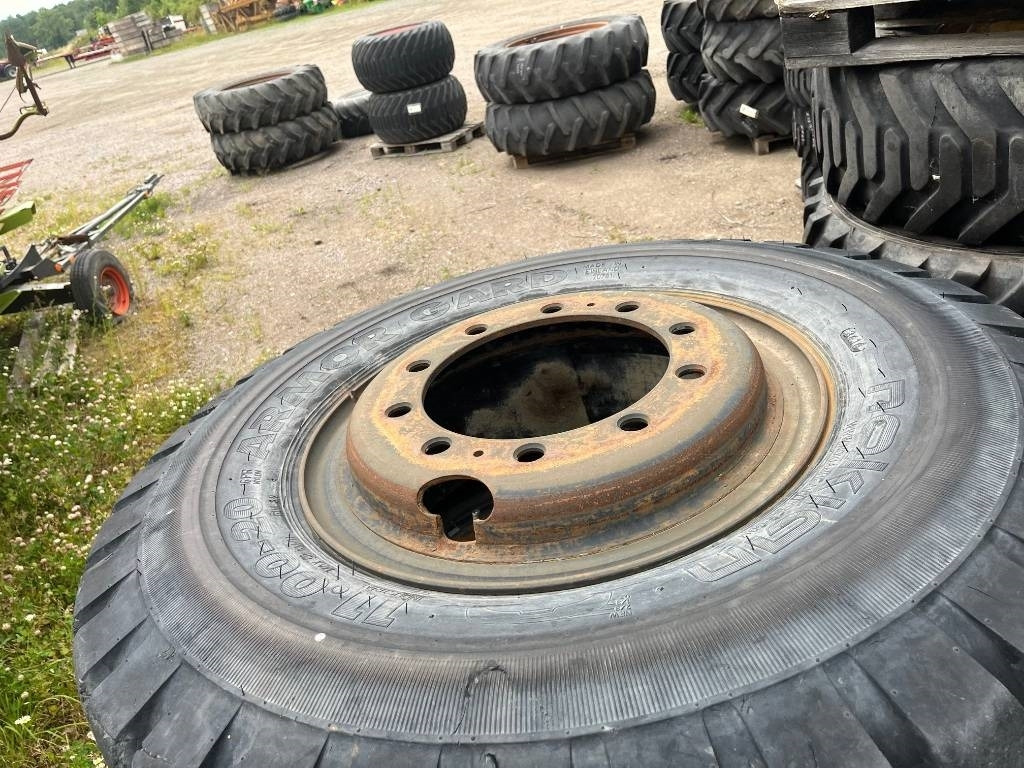 Nokian 11,00-20 till Cat 316 D - 타이어 건설기계 용 : 사진 3 Nokian 11,00-20 till Cat 316 D - 타이어 건설기계 용 : 사진 3