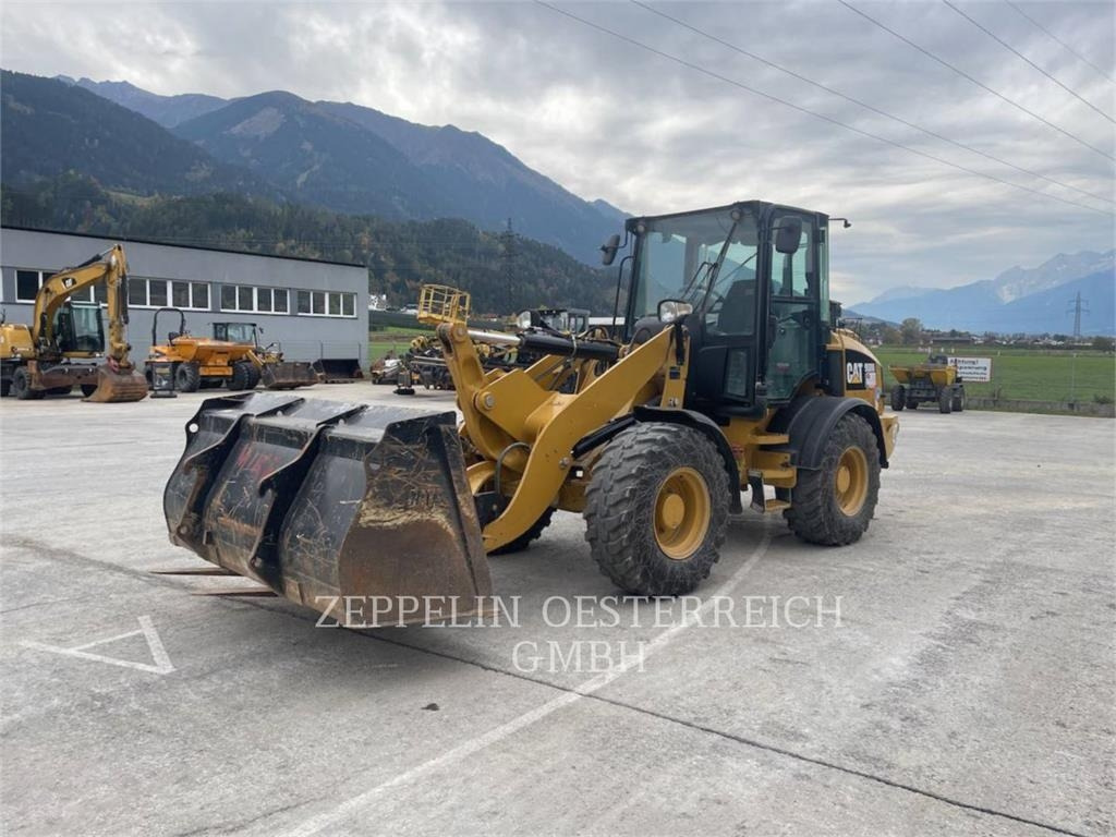 CAT 908M - 휠 로더 : 사진 2 CAT 908M - 휠 로더 : 사진 2