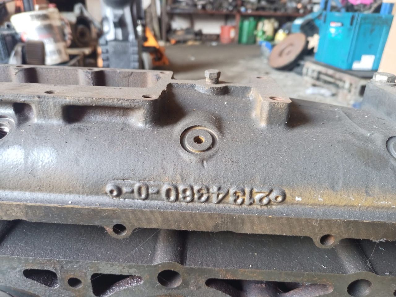 실린더 헤드 농업용 기계 용 Claas Xerion Cat C9 - głowica cylindrów 2134360 213-4360 332-3619 : 사진 8 실린더 헤드 농업용 기계 용 Claas Xerion Cat C9 - głowica cylindrów 2134360 213-4360 332-3619 : 사진 8