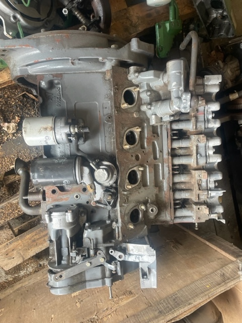 Deutz BF4L1011 blok wał głowica 04178912 - 엔진 및 부품 농업용 기계 용 : 사진 4 Deutz BF4L1011 blok wał głowica 04178912 - 엔진 및 부품 농업용 기계 용 : 사진 4