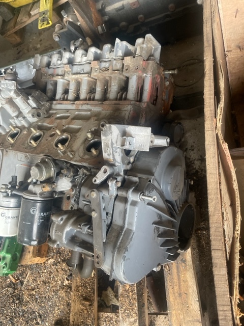 Deutz BF4L1011 blok wał głowica 04178912 - 엔진 및 부품 농업용 기계 용 : 사진 2 Deutz BF4L1011 blok wał głowica 04178912 - 엔진 및 부품 농업용 기계 용 : 사진 2