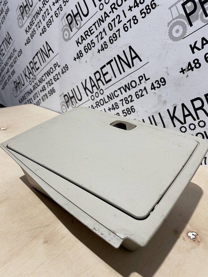 John Deere 6920S - schowek L153749 - 운전실 및 내부 농업용 기계 용 : 사진 3 John Deere 6920S - schowek L153749 - 운전실 및 내부 농업용 기계 용 : 사진 3