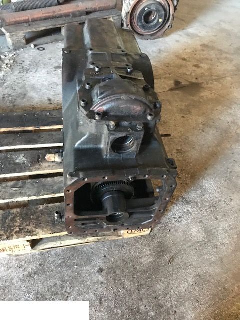 Massey Ferguson 6475 - Obudowa WOM - 변속기 장궤형 트랙터 용 : 사진 1 Massey Ferguson 6475 - Obudowa WOM - 변속기 장궤형 트랙터 용 : 사진 1