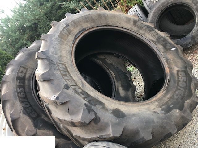 Michelin 650/65 R42 - 타이어 농업용 기계 용 : 사진 2 Michelin 650/65 R42 - 타이어 농업용 기계 용 : 사진 2