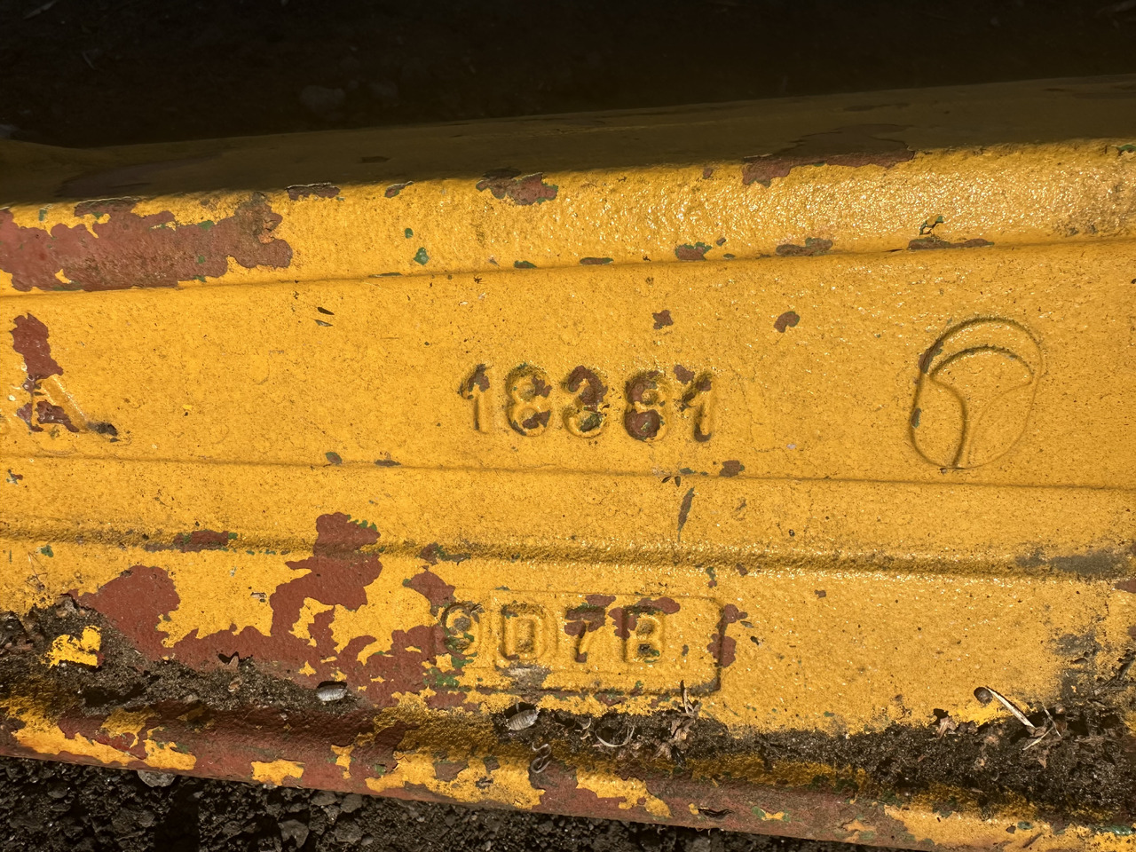 Obudowa mostu tylnego Matbro sanderson carraro 18381 - 차축 및 부품 농업용 기계 용 : 사진 1 Obudowa mostu tylnego Matbro sanderson carraro 18381 - 차축 및 부품 농업용 기계 용 : 사진 1