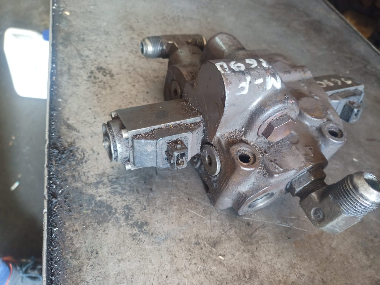 예비 부속 장궤형 트랙터 용 Valtra 6300 Massey Ferguson rozdzielacz podnośnika EHR : 사진 6