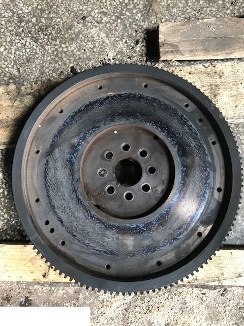 Valtra 800 - Koło Zamachowe - 플라이휠 농업용 기계 용 : 사진 1 Valtra 800 - Koło Zamachowe - 플라이휠 농업용 기계 용 : 사진 1