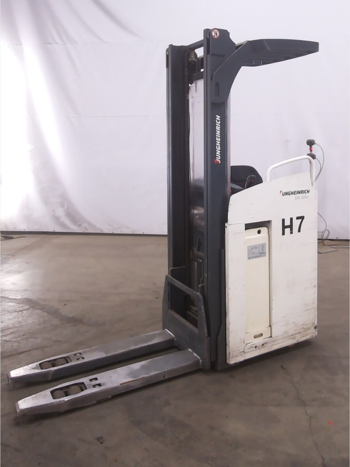 Jungheinrich ESC216 - 스태커 : 사진 1 Jungheinrich ESC216 - 스태커 : 사진 1