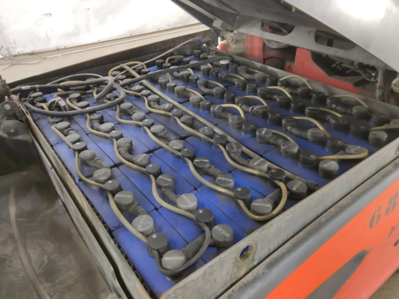 Linde E30L-01 - 전기 지게차 : 사진 4 Linde E30L-01 - 전기 지게차 : 사진 4