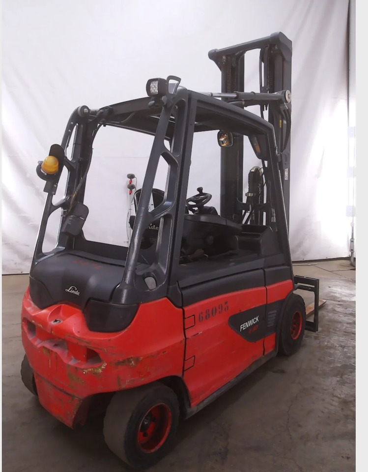 Linde E30L-01 - 전기 지게차 : 사진 2 Linde E30L-01 - 전기 지게차 : 사진 2