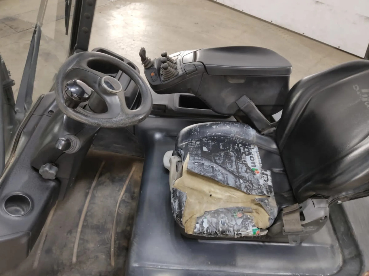 Linde E30L - 전기 지게차 : 사진 4 Linde E30L - 전기 지게차 : 사진 4