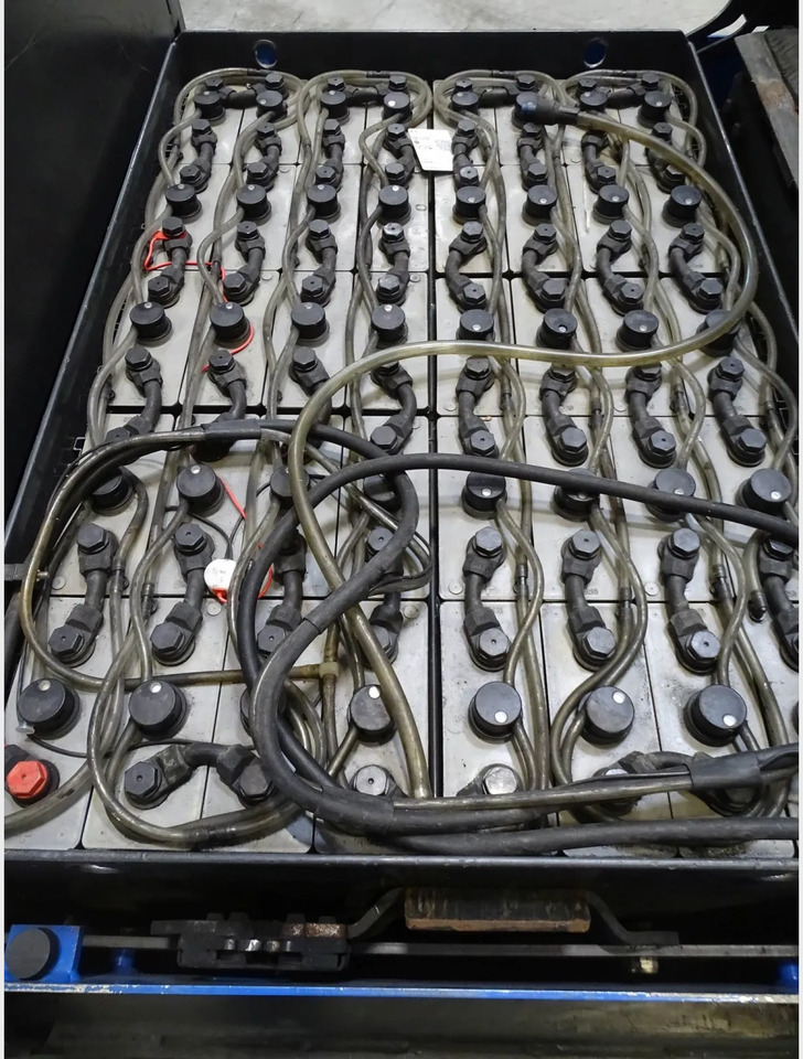 Linde P250 - 견인 트랙터 : 사진 4 Linde P250 - 견인 트랙터 : 사진 4