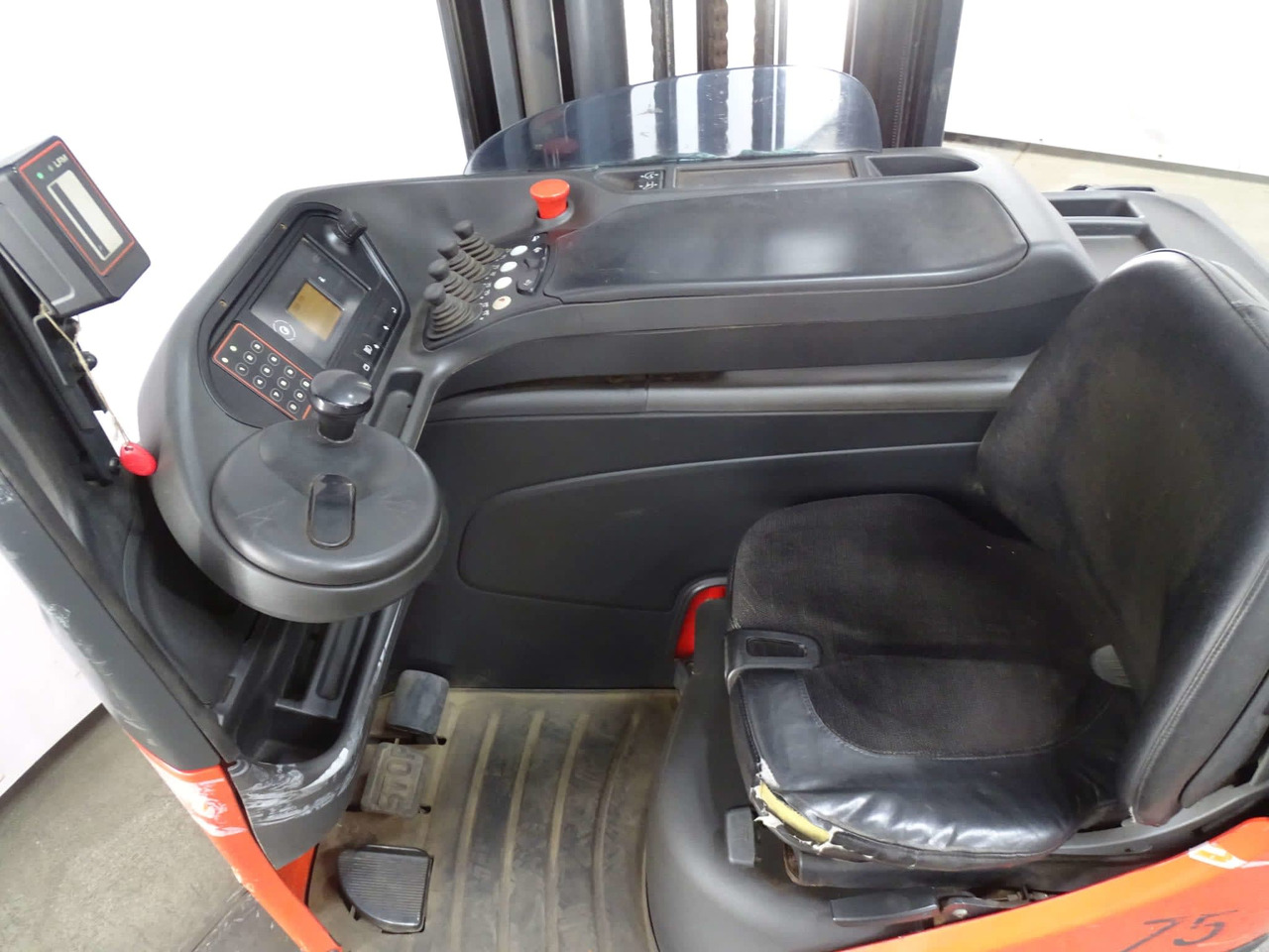 Linde R14-01 - 리치 트럭 : 사진 3 Linde R14-01 - 리치 트럭 : 사진 3