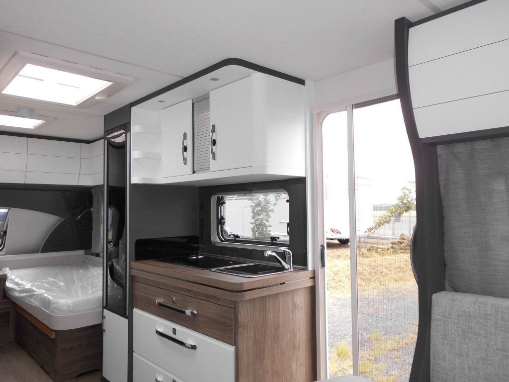 Hobby Excellent Edition 495 UL 2026 AUTARK 1800kg. ROL - 캐러밴 : 사진 5 Hobby Excellent Edition 495 UL 2026 AUTARK 1800kg. ROL - 캐러밴 : 사진 5